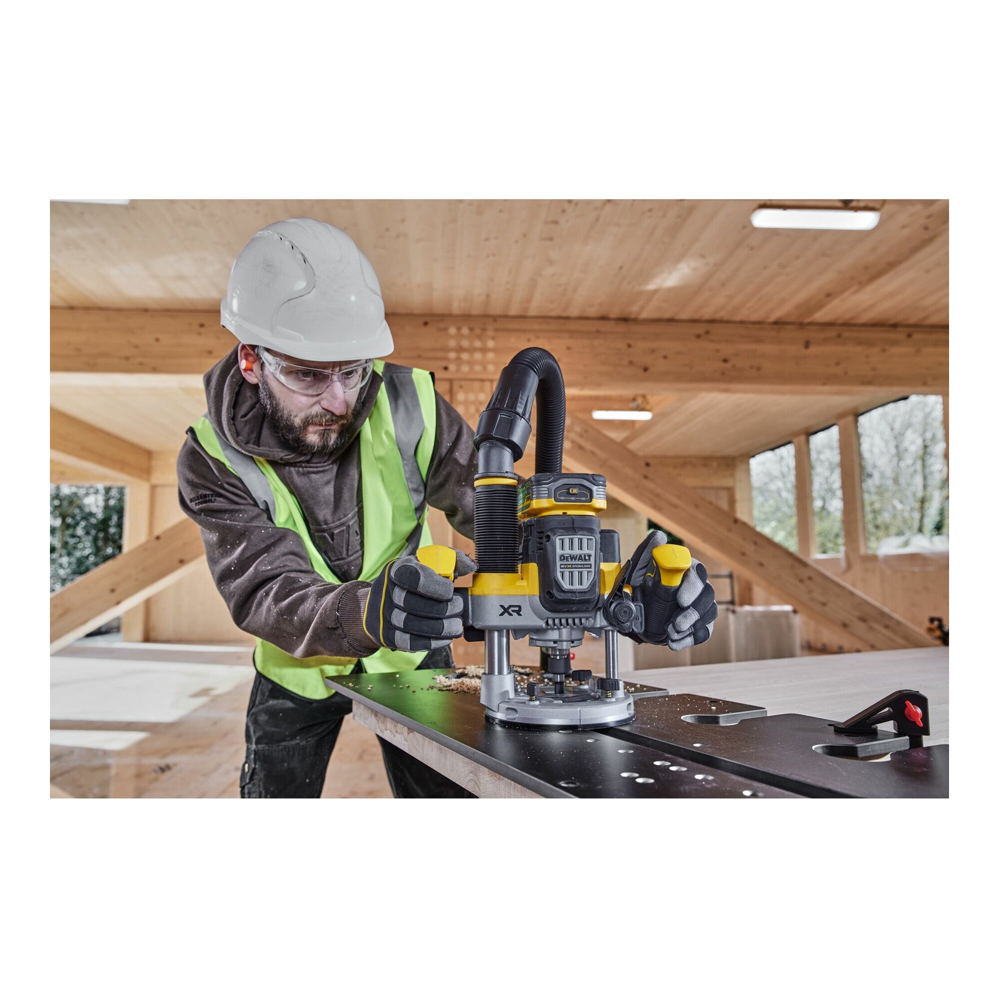 Dewalt Akku-Oberfräse 18 V DCW620NT-XJ, bürstenlos (Basisversion)