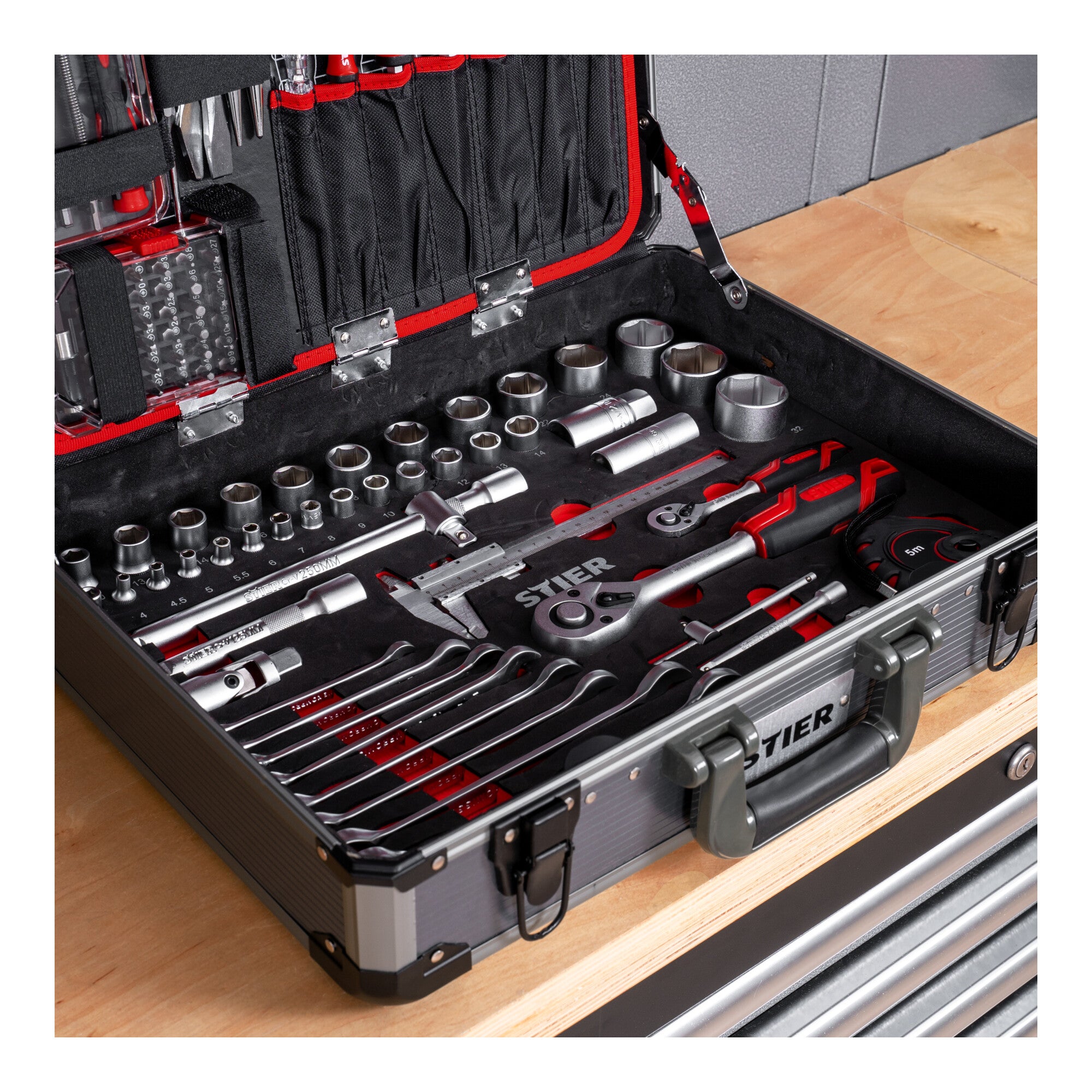 STIER Universal Werkzeugkoffer 144 teilig bestückt Werkzeug Koffer aus Aluminium