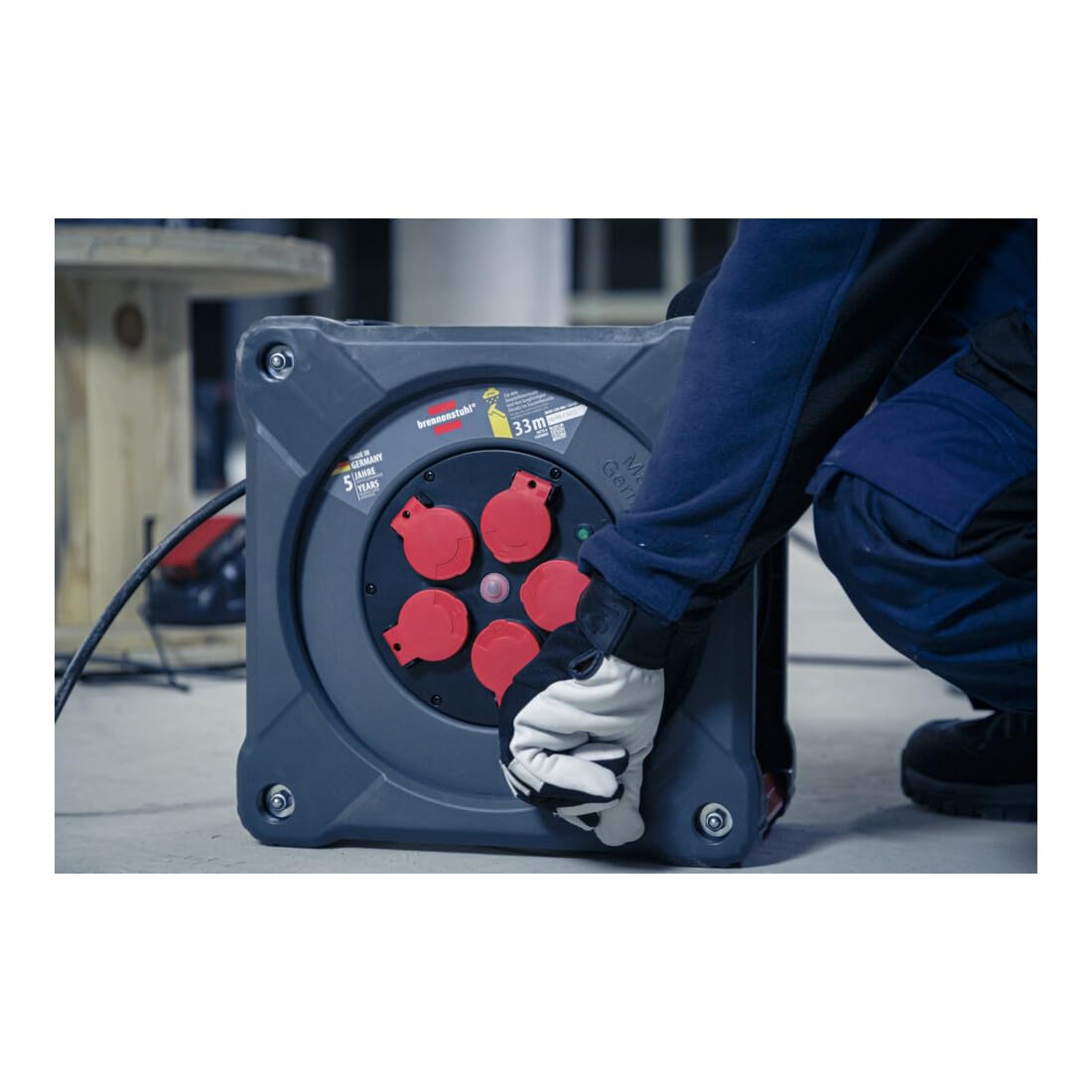 Brennenstuhl Professional Baustellen-Kabeltrommel KA 3100 5 IP44, 33m H07RN-F