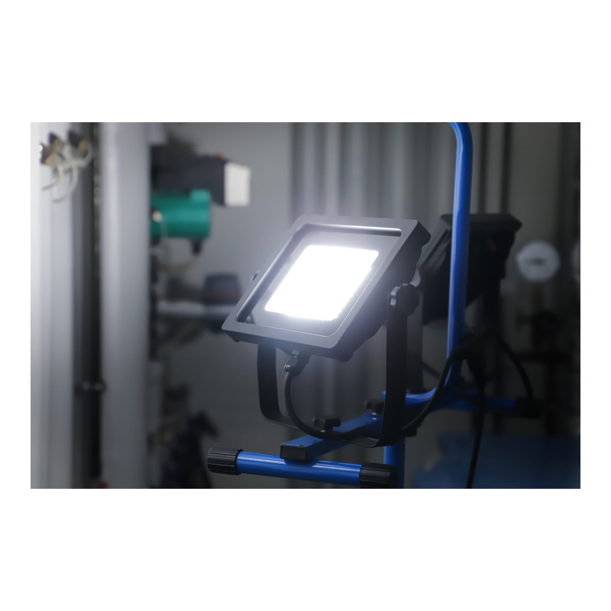 BGS Duo-SMD-LED-Arbeits-Strahler mit Stativ 2 x 70 W