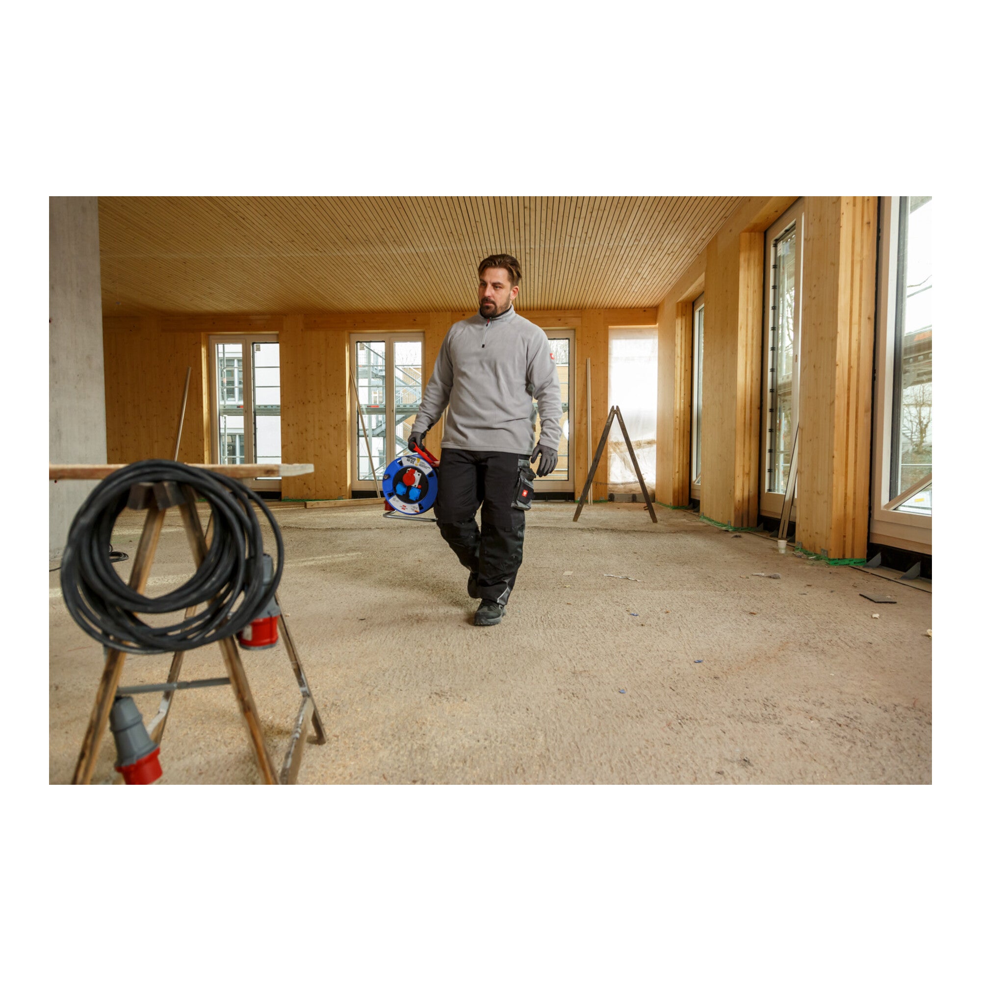 Brennenstuhl Garant CEE 1 IP44 Kabeltrommel (CEE-Kabeltrommel mit 30m Kabel in