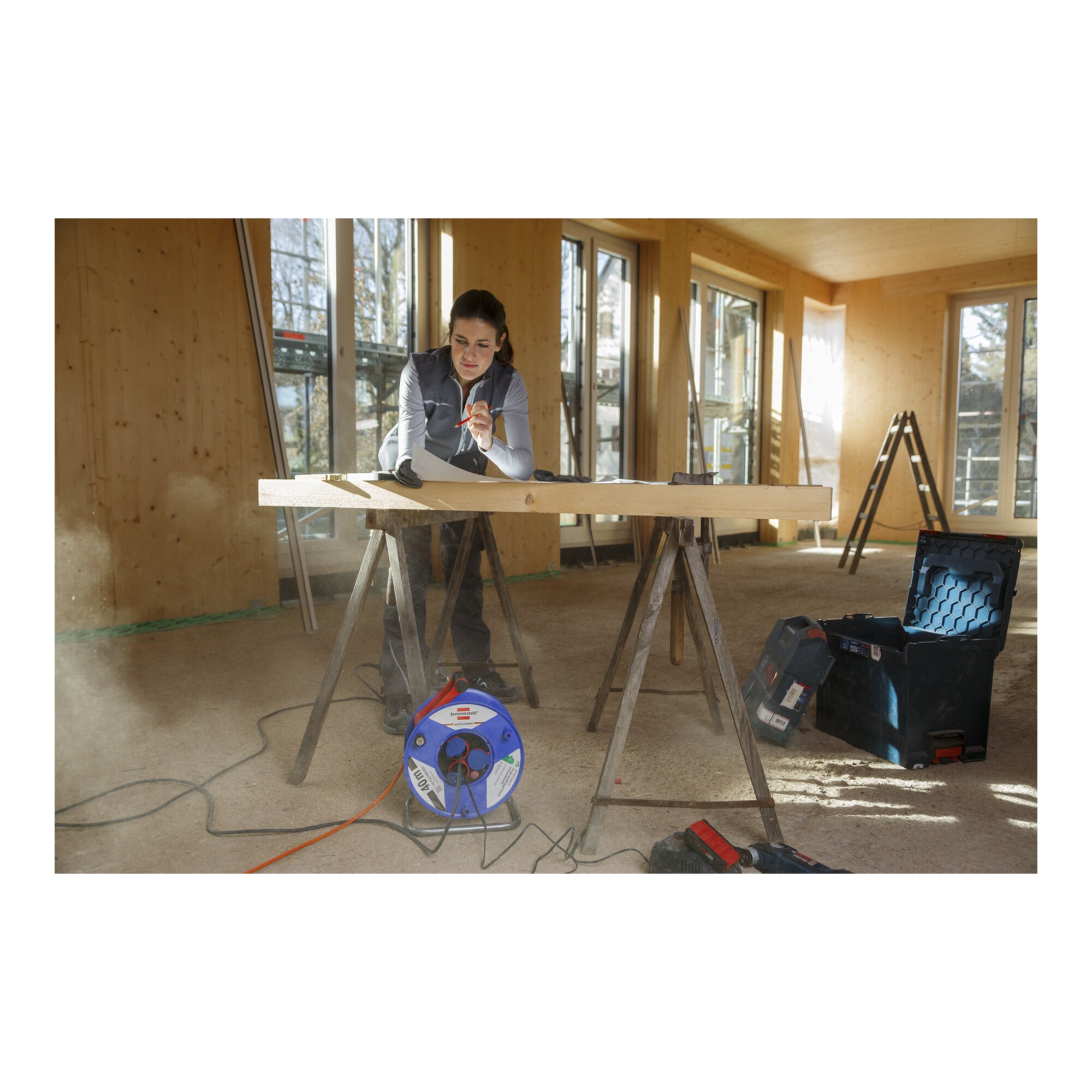 Brennenstuhl Garant IP44 Kabeltrommel, 40m Kabel in orange