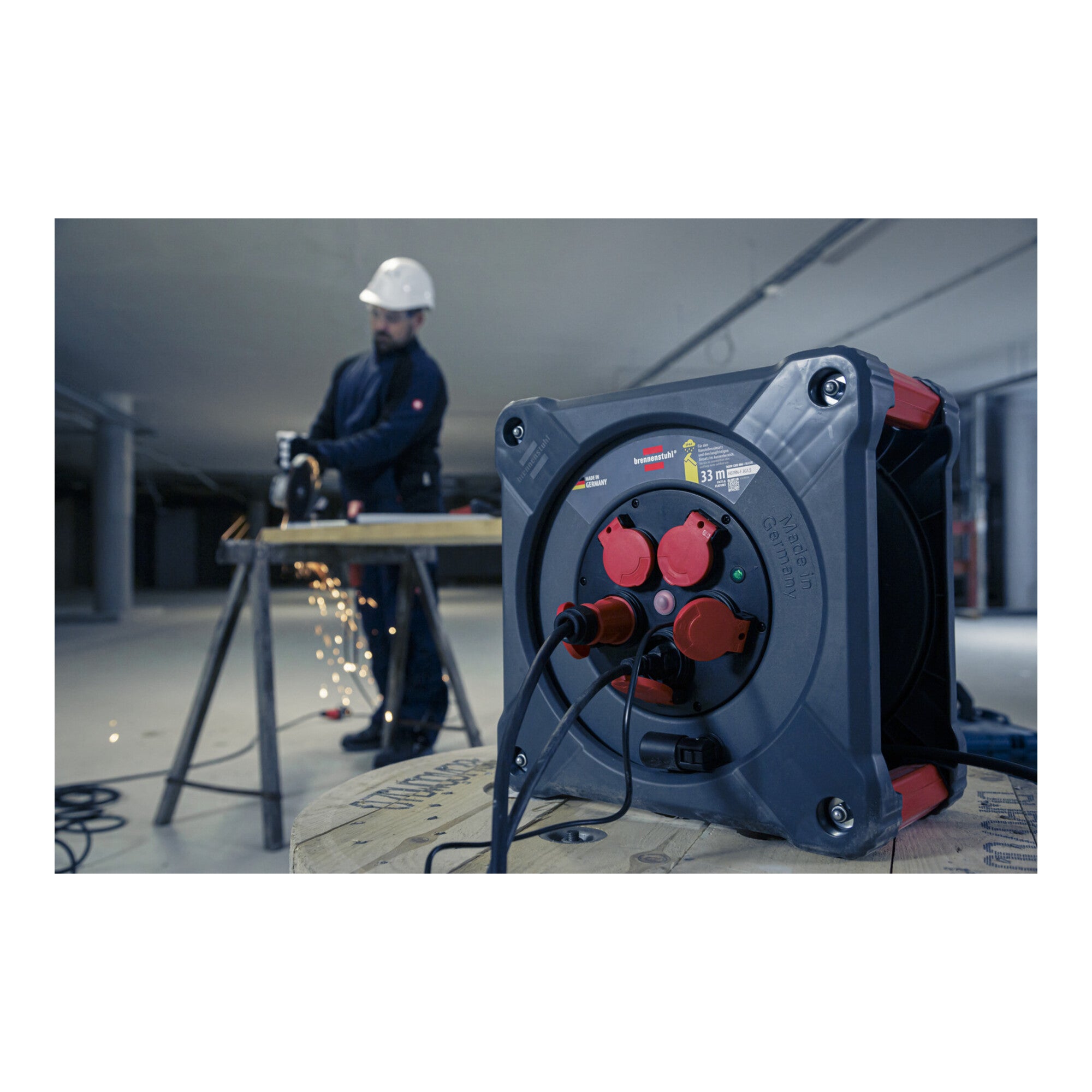 Brennenstuhl Professional Baustellen-Kabeltrommel KA 3100 5 IP44, 33m H07RN-F