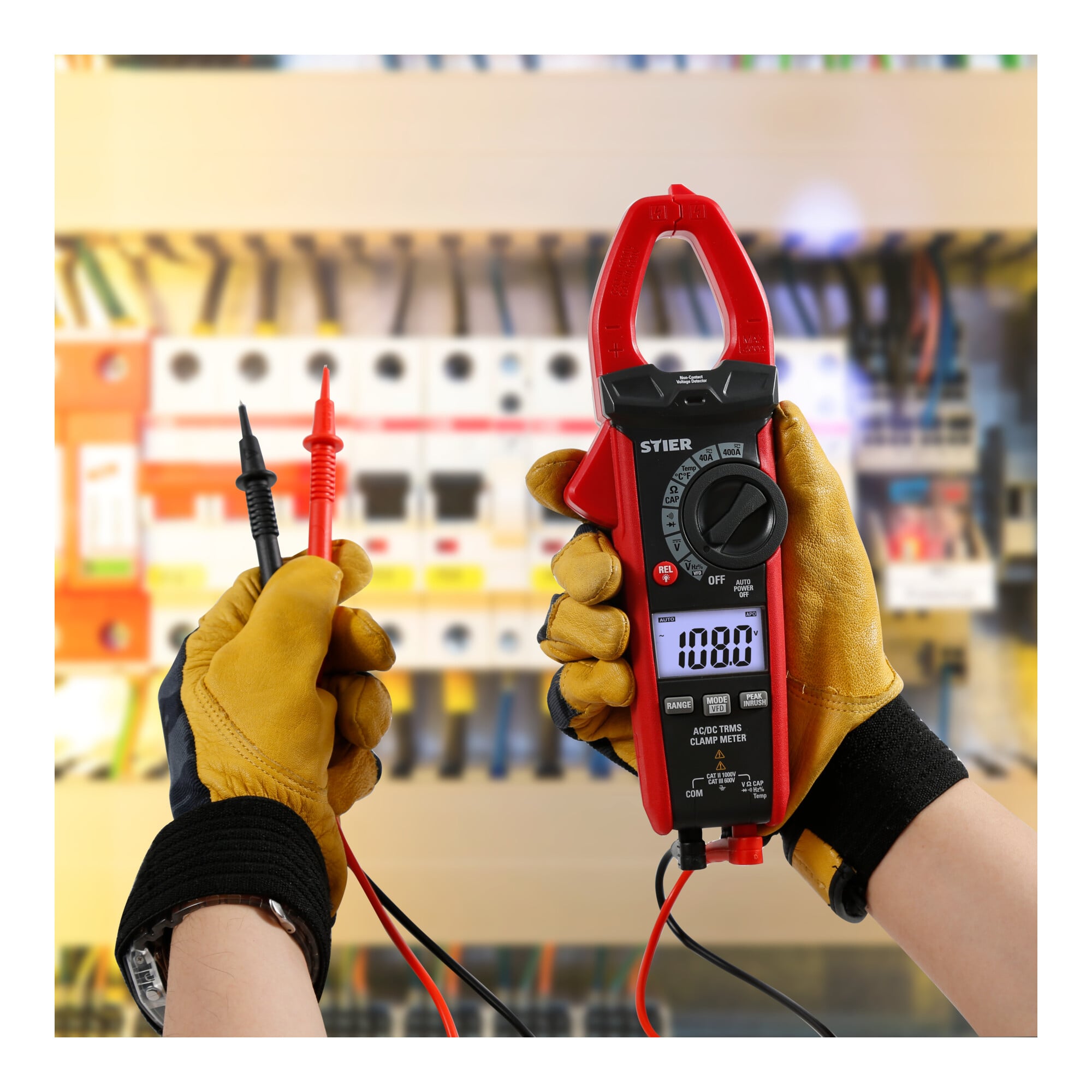 STIER Digitale Stromzange AC/DC 1000V 400A 40MΩ 100kHz hohe Genauigkeit erreicht