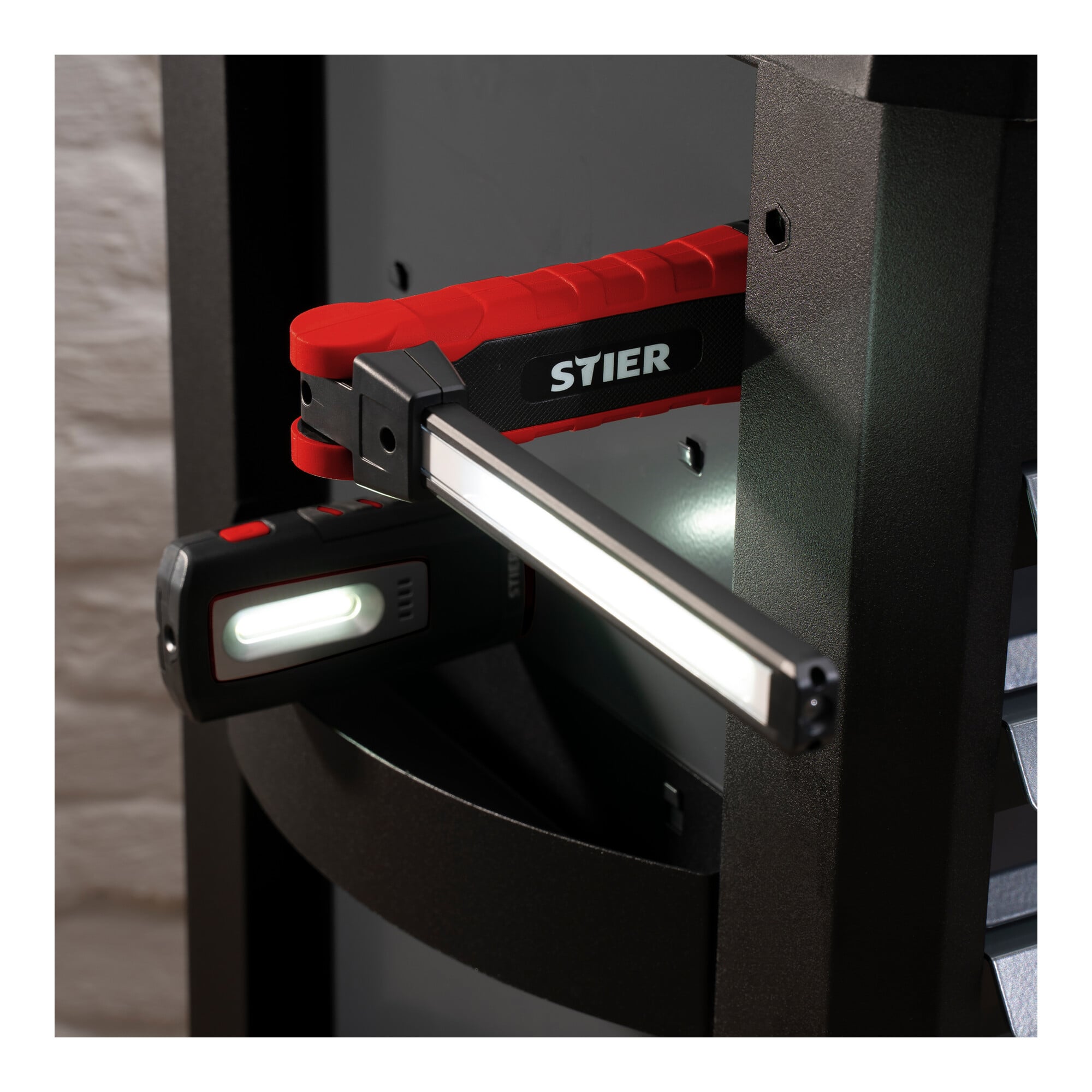 STIER LED Arbeitsleuchten Set 300/1000 Lumen magnetisch Induktionsladepad 120°